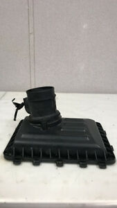 AC DELCO Mass Air Flow Sensor/ Air Box Lid Cover