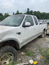 Load image into Gallery viewer, 2000 Ford F-150 (White)
