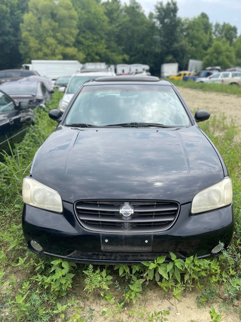 2000 Nissan Maxima (Black)