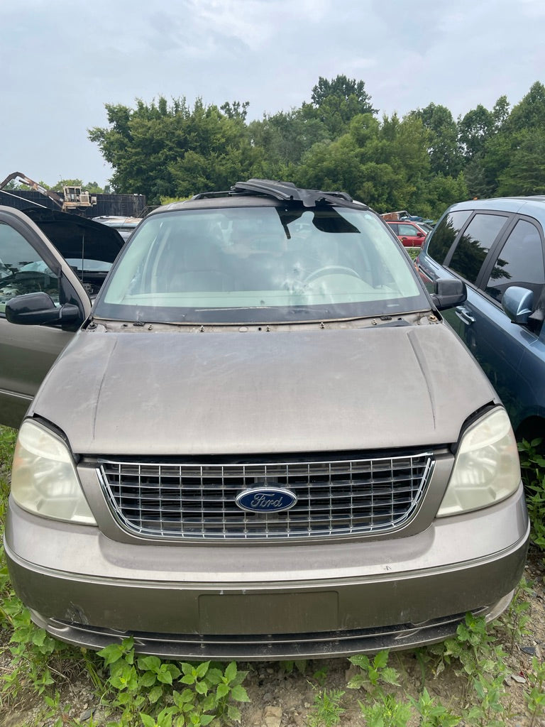 2005 Ford Freestar (Gold)