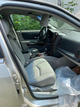 Load image into Gallery viewer, 2004 Cadillac SRX (Silver)
