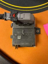 Load image into Gallery viewer, 2015-2019 OEM General Motors (GM) Fuel Pump Module
